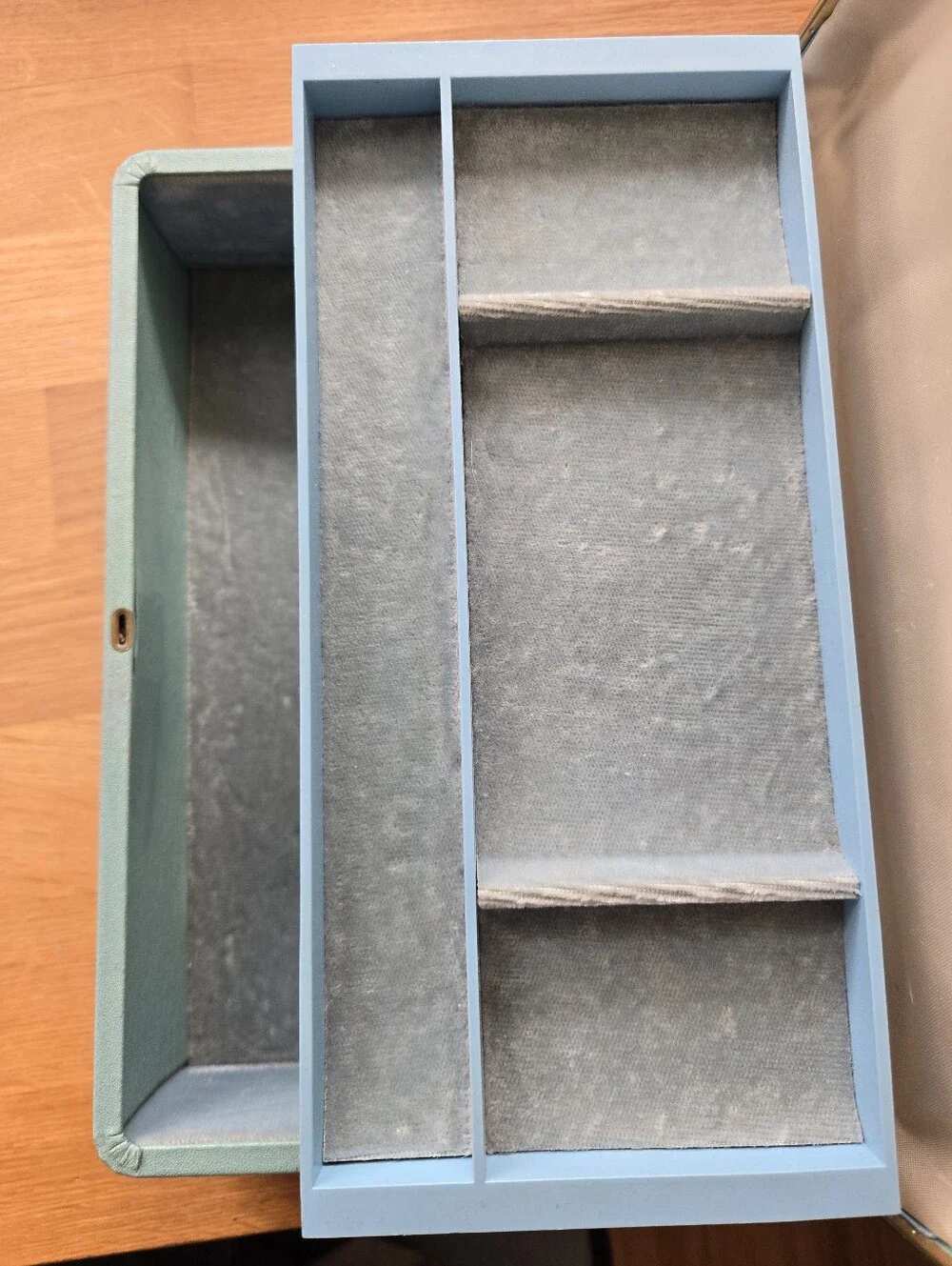 Vintage Farrington Mid Century Blue Texol Cantilever Jewelry Box Vanity Case